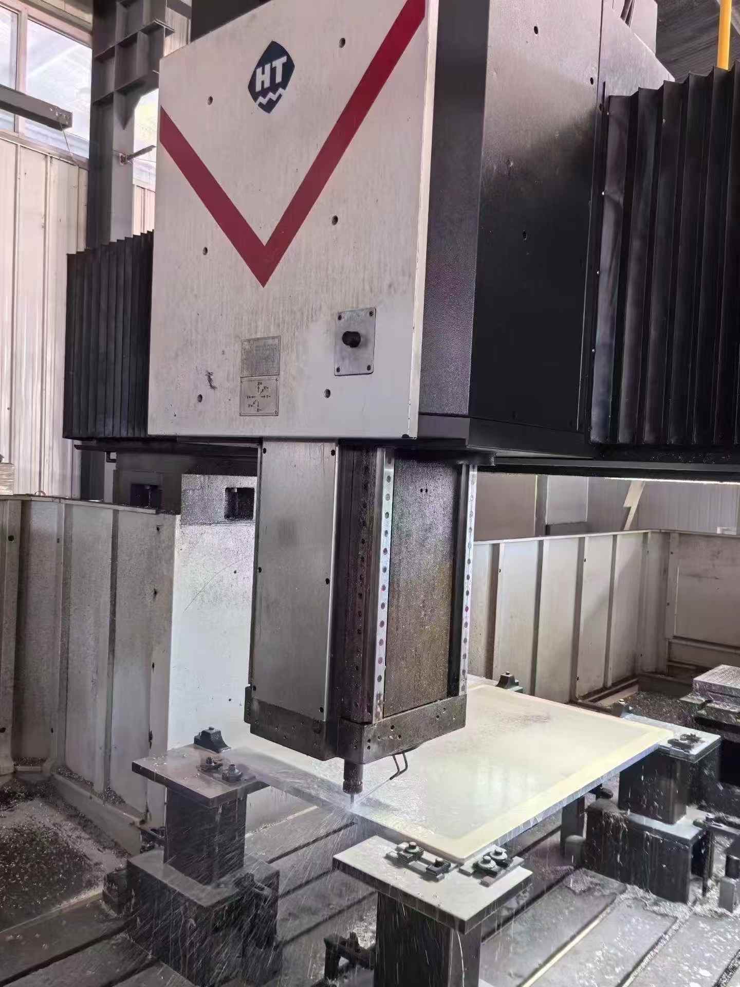 Haitian 4028 Gantry Milling Machine with Fanuc Control photo 3