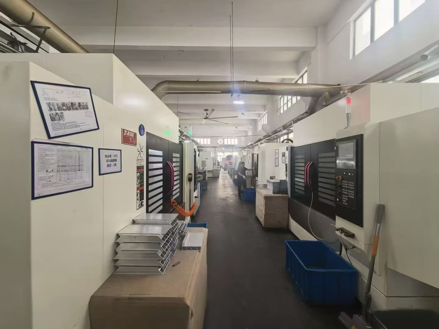 Used JiRFINE T 16 Drilling and Tapping Center, Z-Axis Raised 200 mm photo 3