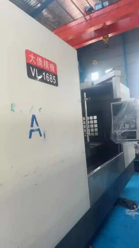 Pusat Pemesinan Vertikal Daqiao 1685 Bekas dengan Kontrol FANUC MF