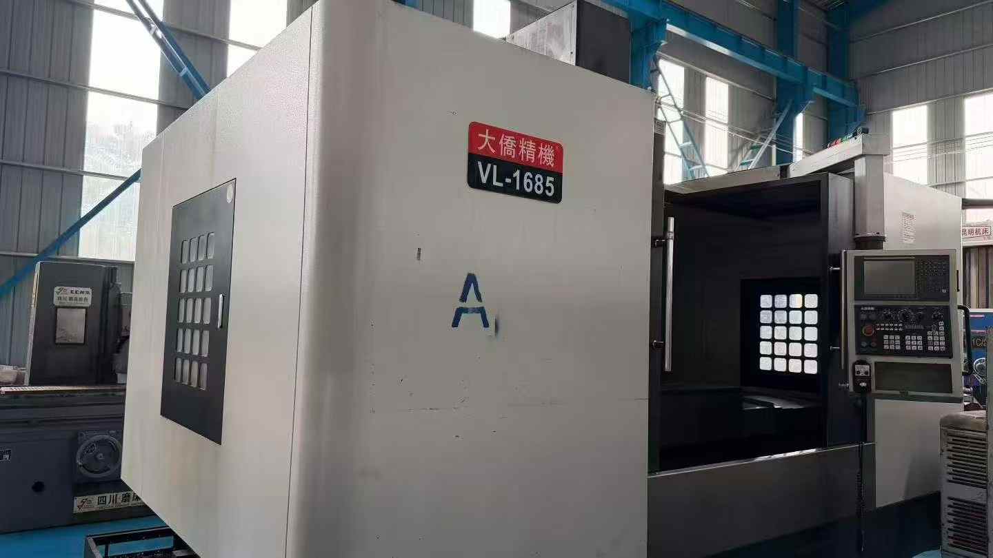 Centro de mecanizado Daqiao Precision VL-1685 usado con Fanuc MF