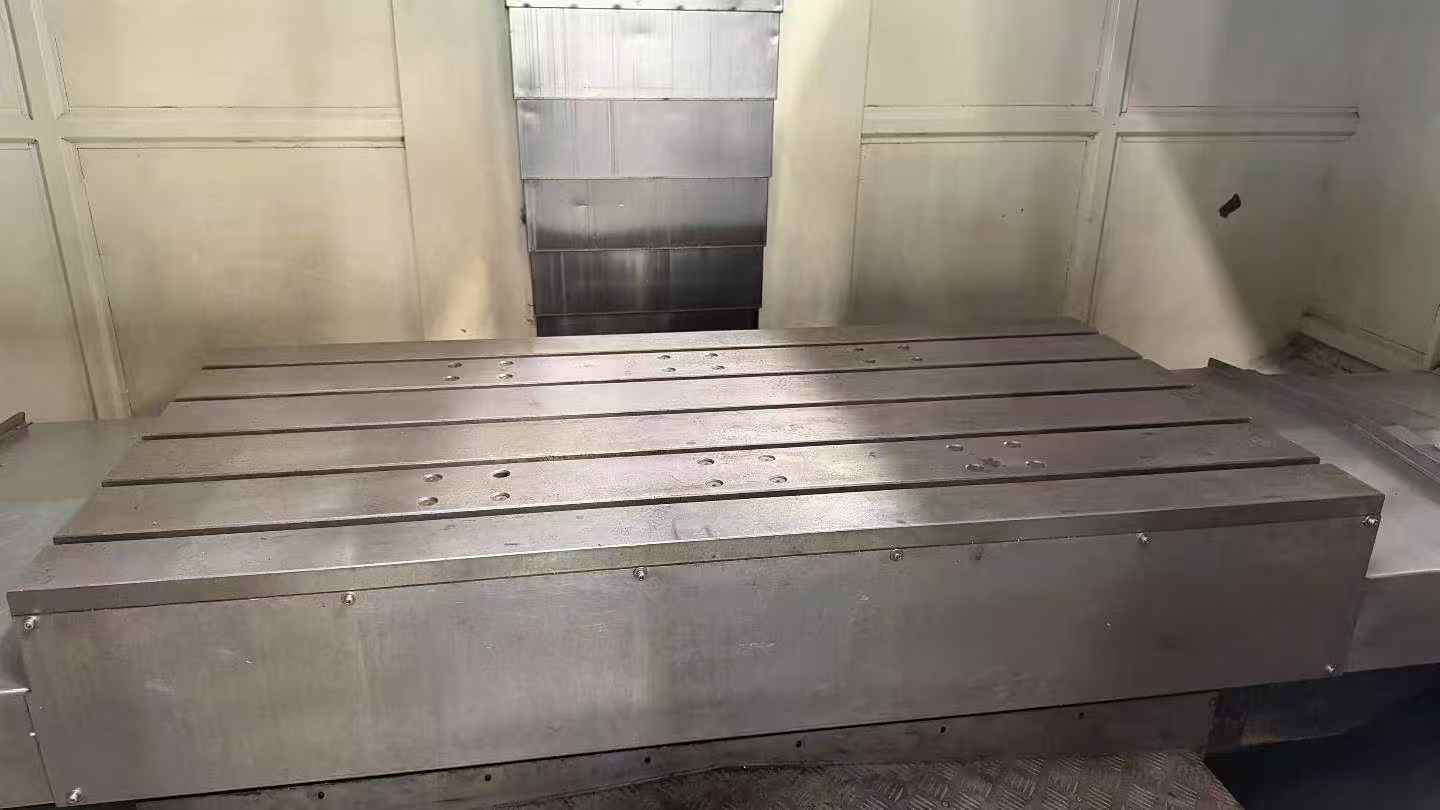 Used Daqiao Precision VL-1685 Machining Center with Fanuc MF photo 3