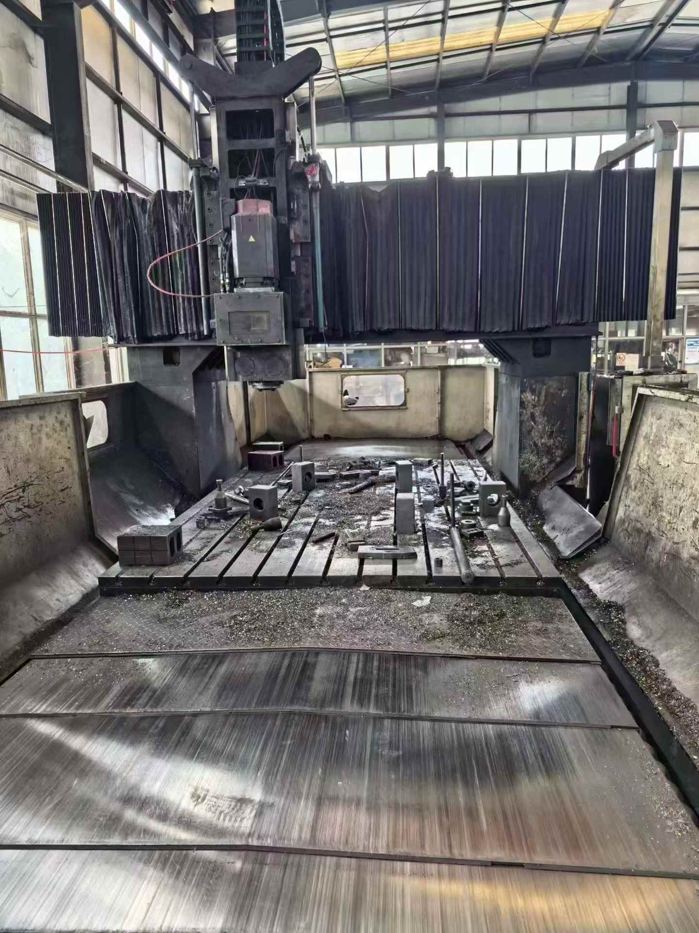 Used Fanuc CNC Planer Milling Machine 3225 photo 4