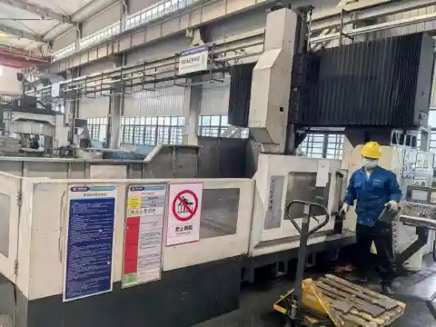 Máquina de Fresado de Pórtico Haitian HTM-3216 G Usada