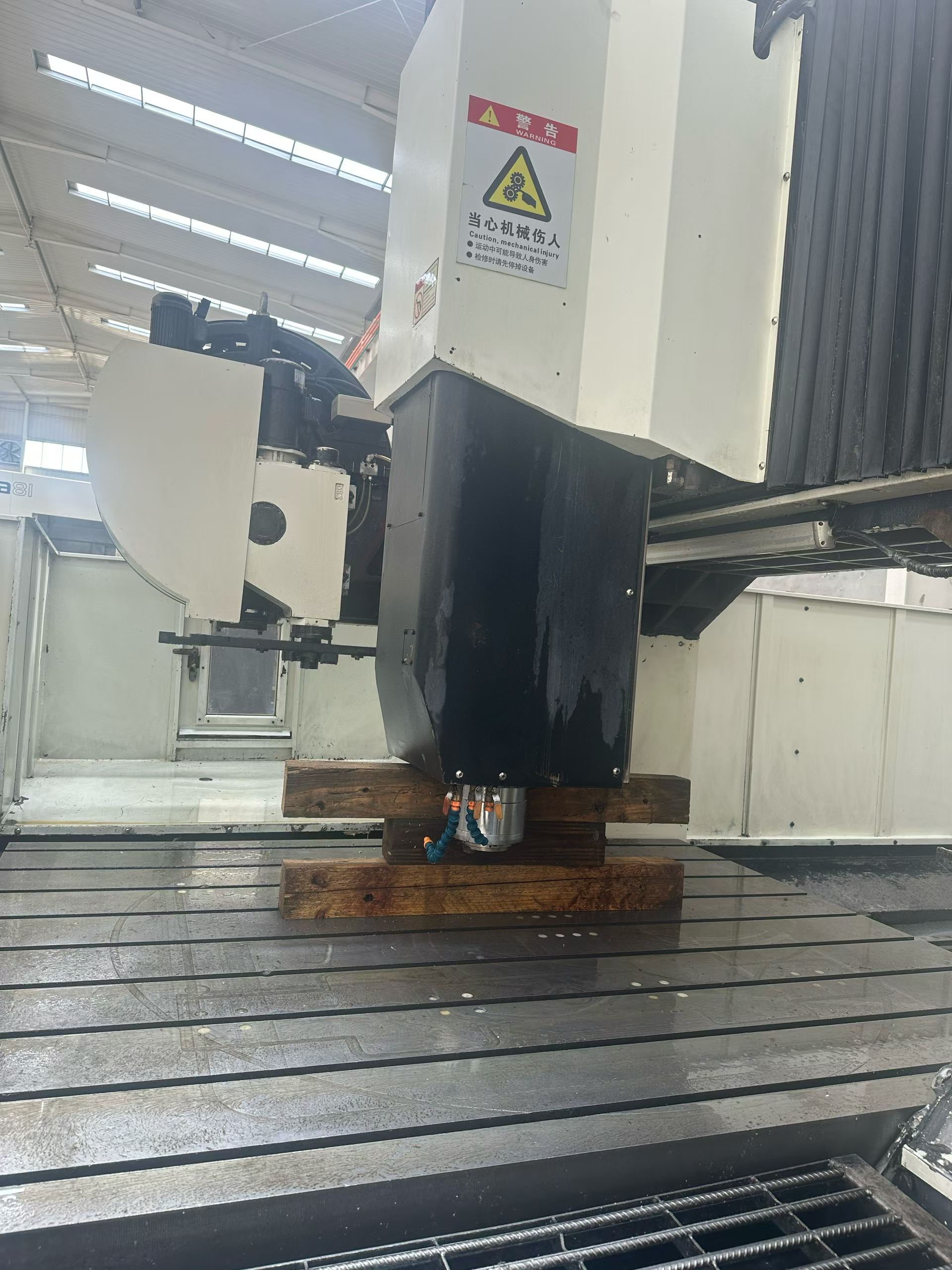 Used Jiafu 2016 Gantry Machining Center with Fanuc Plus Control, 2021 photo 3