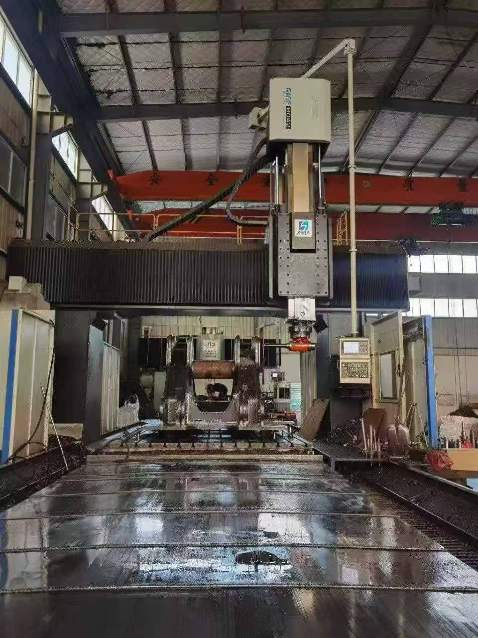 Centro de mecanizado tipo pórtico Nantong Guosheng 6042 usado (2023)