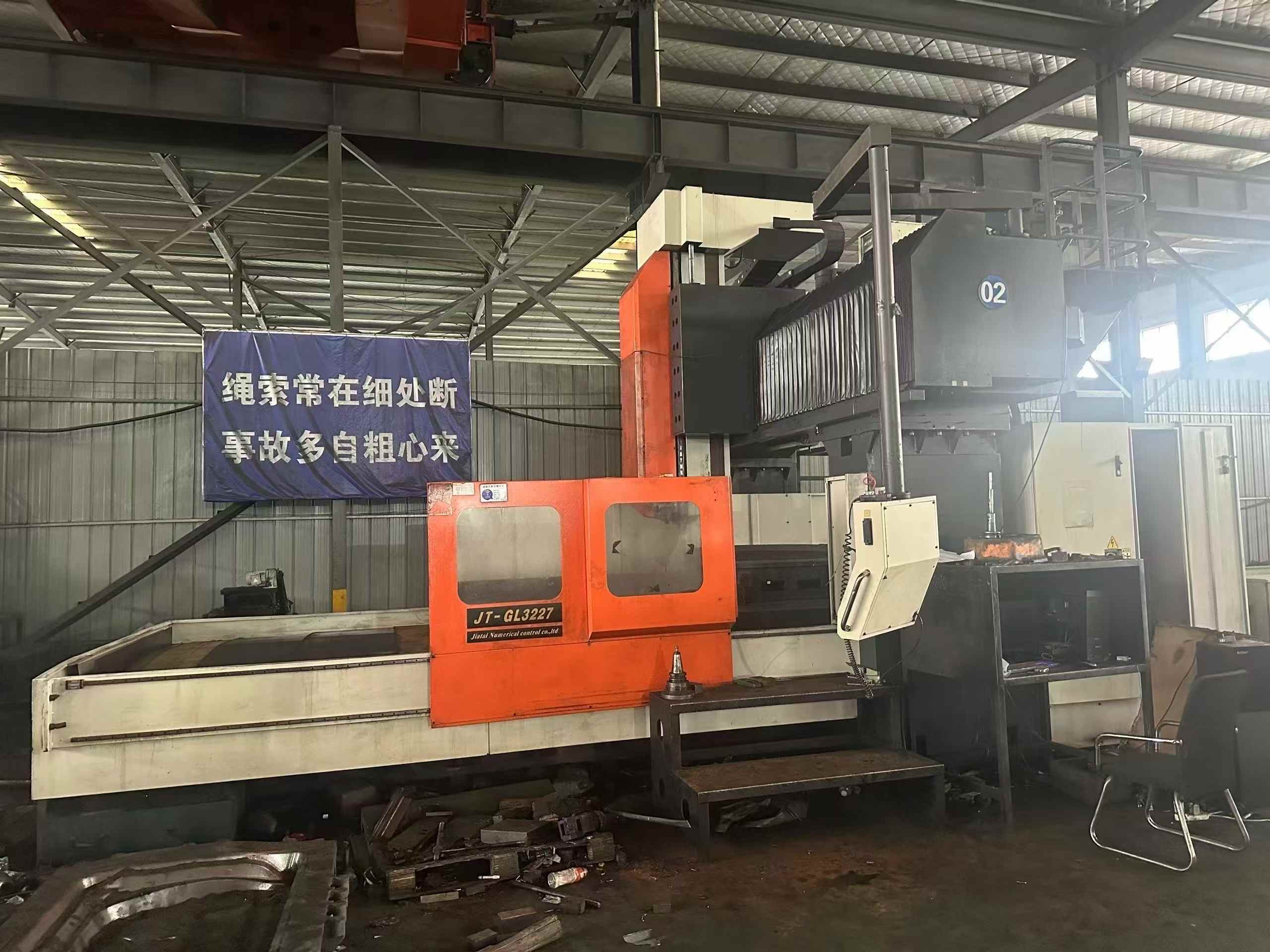 Used Quanzhou Jiate Gantry Milling Machine 4227-3227-2517 photo 3