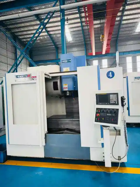 Pusat Pemesinan Vertikal Sikeyuan V 8 (850) Bekas dengan FANUC MF