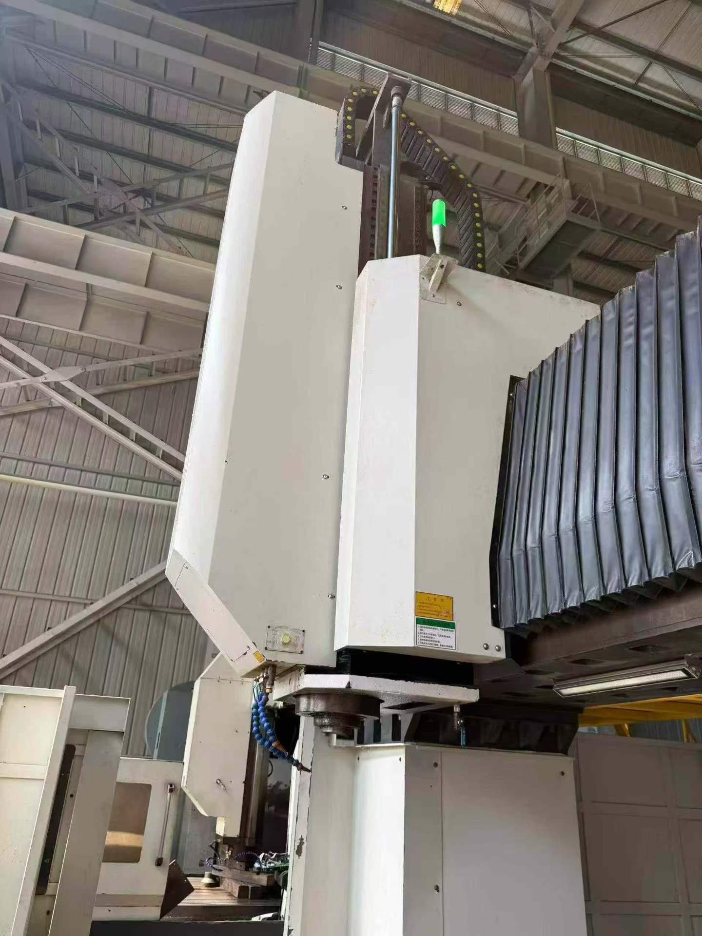 Used Heavy Duty CNC Gantry Milling Machine with 2600 mm x 1600 mm Worktable photo 2