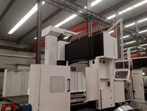 Nueva fresadora de pórtico CNC 3025 con Mitsubishi M 80