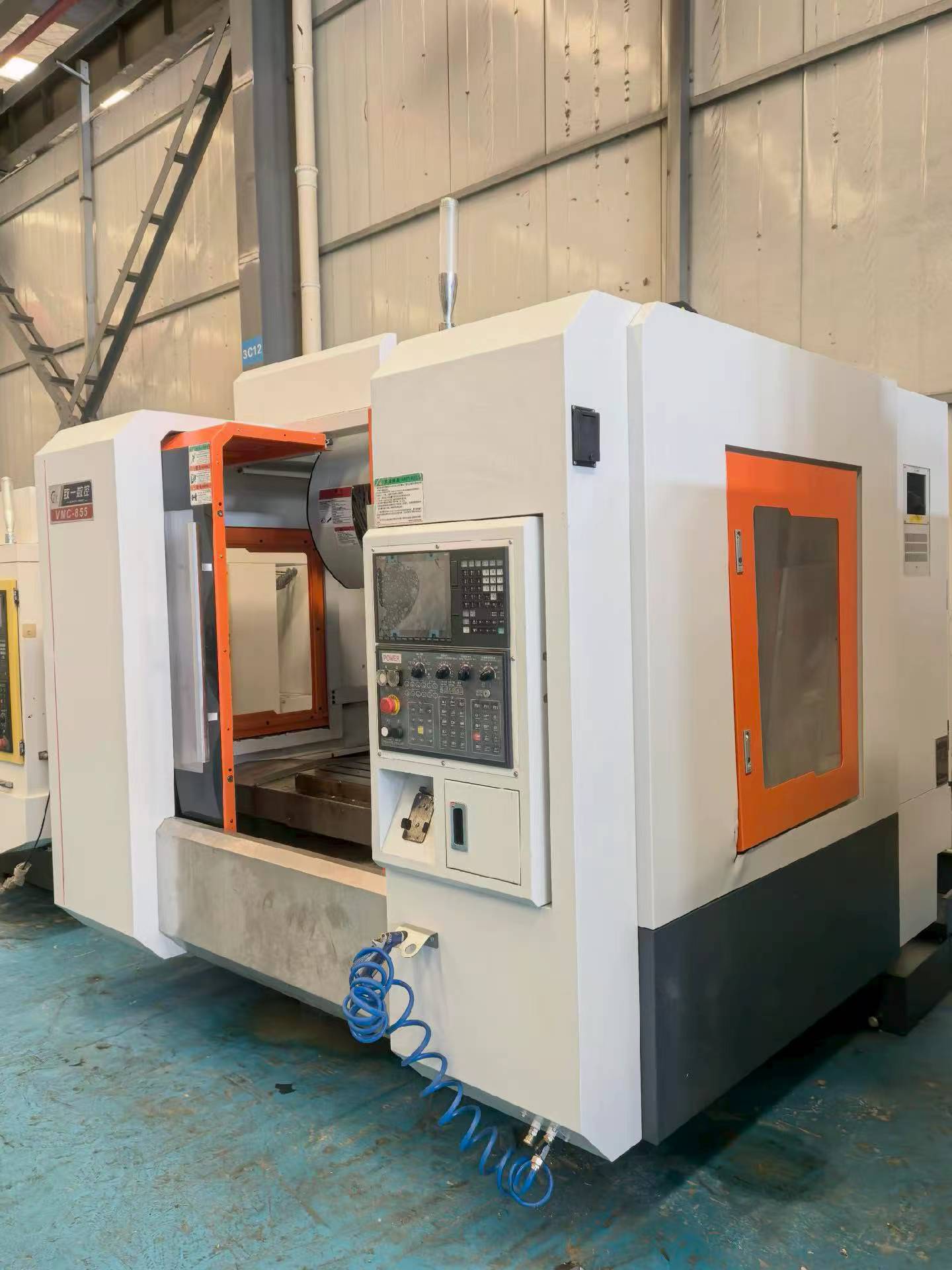 Used 855 Machining Center with Mitsubishi M 80 Control photo 2