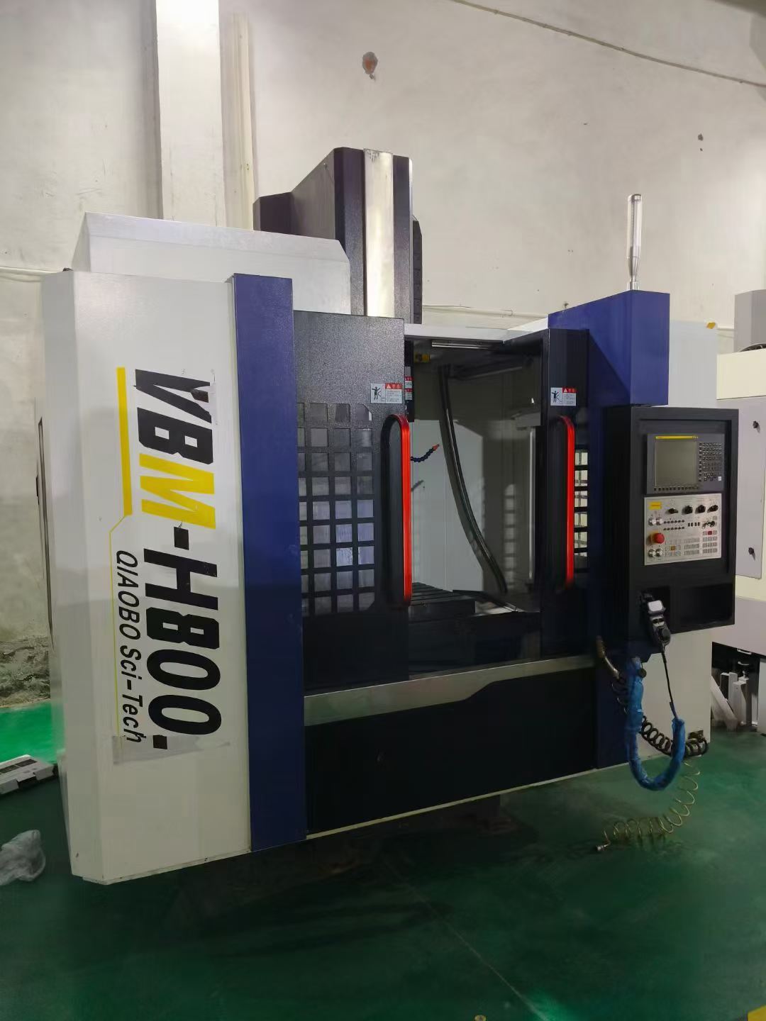 Used 850 Machining Center with Fanuc Control photo 2