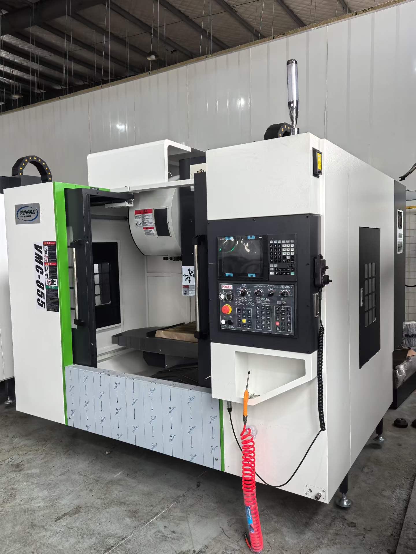 เครื่องแมชชีนนิ่งเซ็นเตอร์ 855 มือสอง ระบบควบคุม Mitsubishi M 80