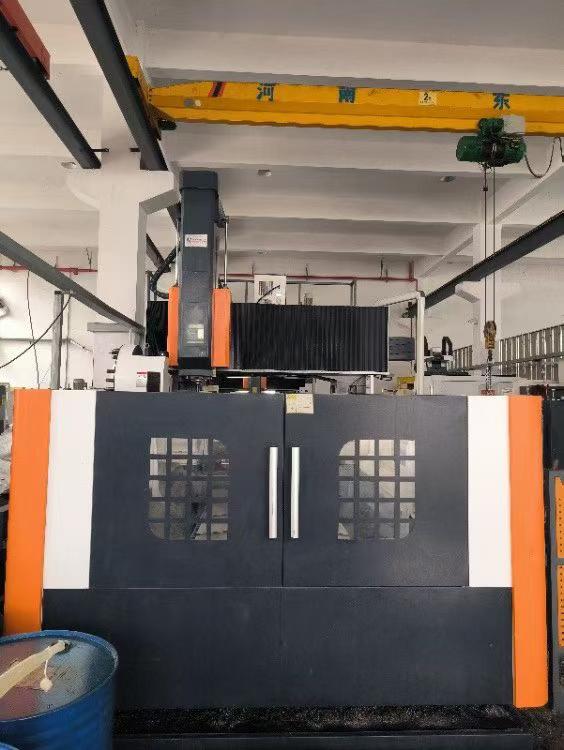 Used Duyang DY 4021 L Gantry Machining Center with Fanuc MF Plus photo 3