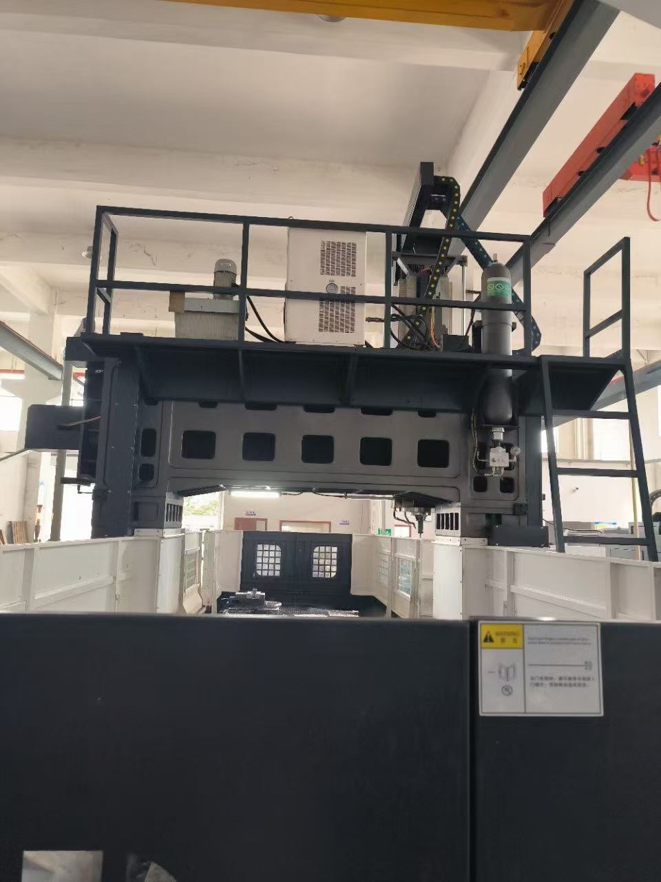 Used Duyang DY 4021 L Gantry Machining Center with Fanuc MF Plus photo 4
