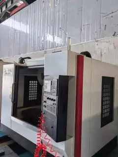 Used Huaqun 850 Machining Center with Mitsubishi M 80 Control photo 3