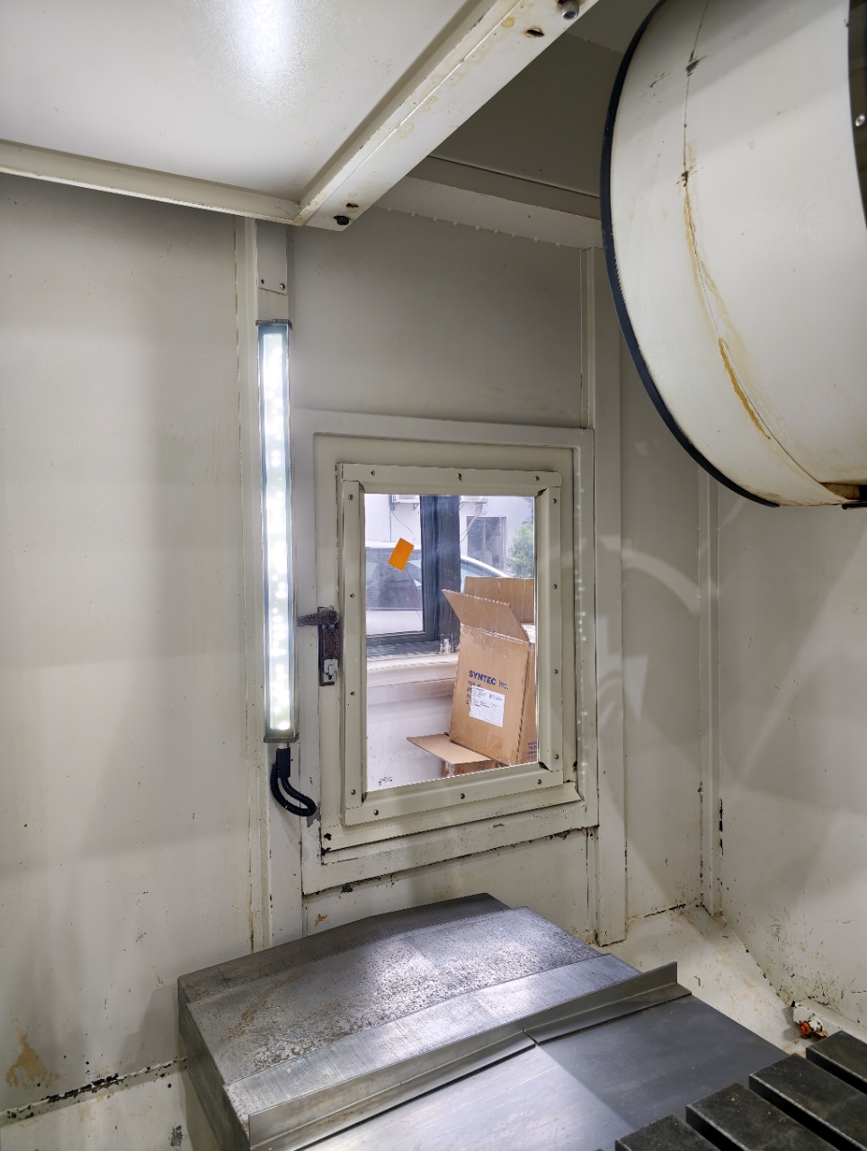 Used Houdao 850 Machining Center with FANUC Control photo 4