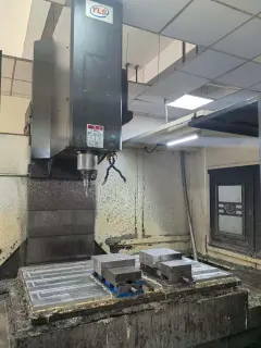 Used Yalishi 1380 Vertical Machining Center with Mitsubishi M 80 photo 6