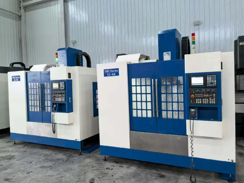 Used Yizheng 850 Vertical Machining Center with Mitsubishi M 70 A photo 1