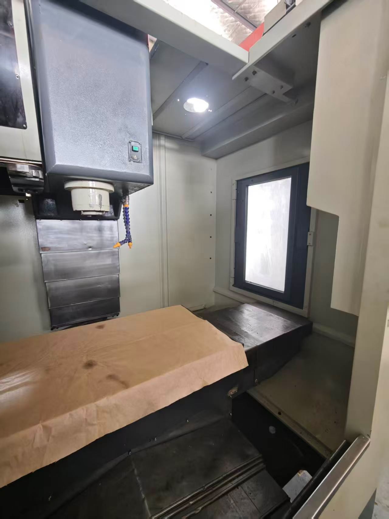 Used She Hong MVP-8 (850) Machining Center with FANUC AI 300 photo 2