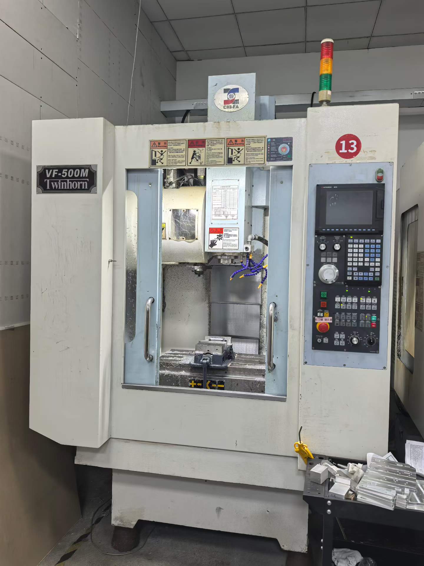 Used Chi Fa VF-500 M Drilling and Tapping Center photo 3