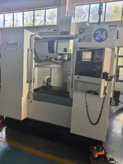 Used LITZ MV-800 Machining Center with Mitsubishi M 70 photo 1