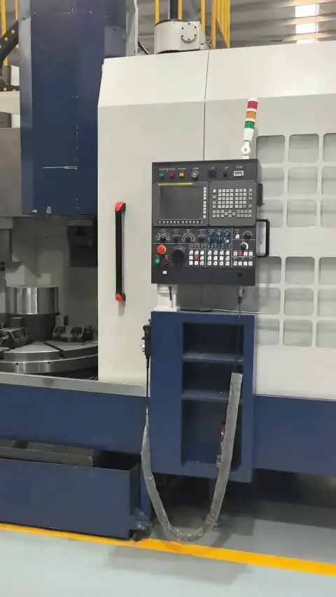 مخرطة CNC عمودية مستعملة Rongtian VL-125 C