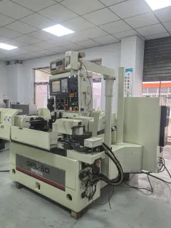Used Shigiya CNC Cylindrical Grinding Machine with FANUC 0i-TD photo 5