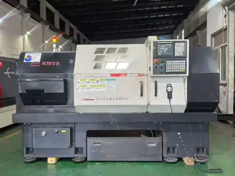 Torno CNC de servicio pesado 6150/1000 mm: dos unidades disponibles