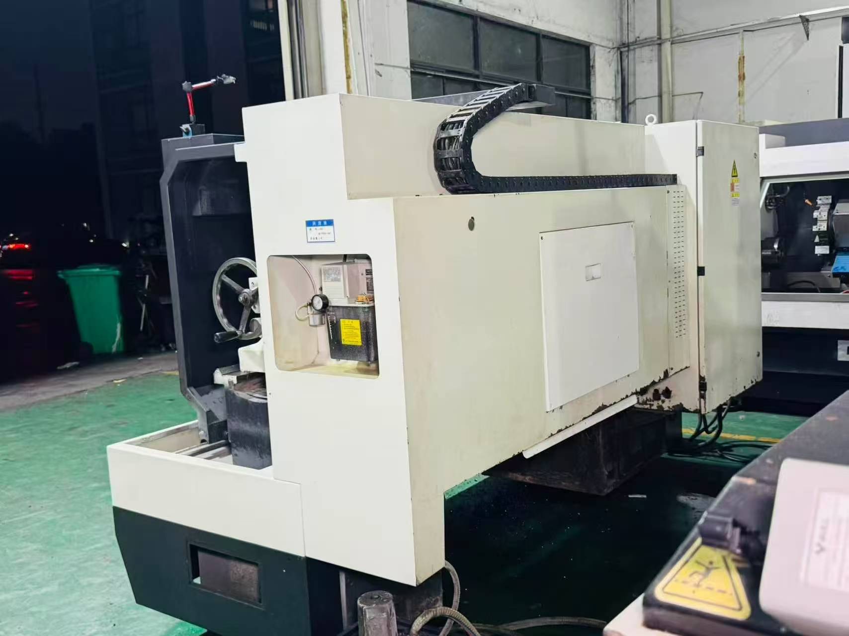 Baoji SK 50 P-1000 CNC Lathe with Hydraulic Chuck photo 4