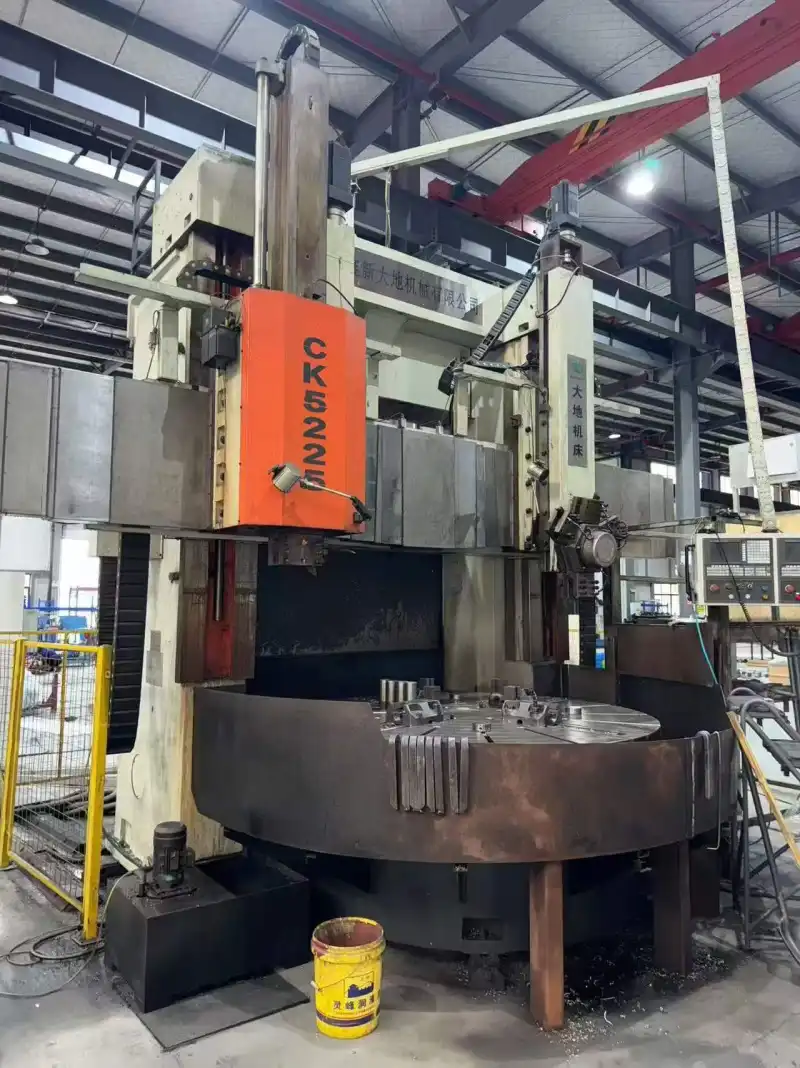 Used 2023 Dalian Xindadi 2.5 m Double-Column Dual-Tool-Post CNC Vertical Lathe photo 1