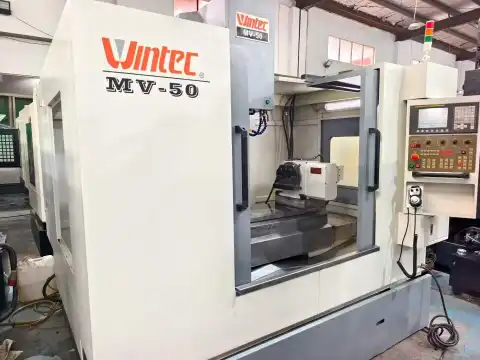 مركز تصنيع عمودي Daqiao 1060 مستعمل مع المحور الرابع