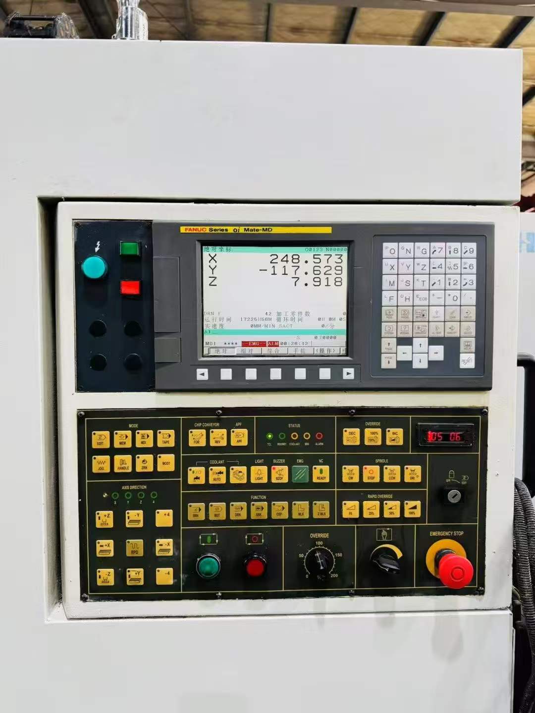 Guangdong Hongzhang VSC-1000 Vertical Machining Center photo 3