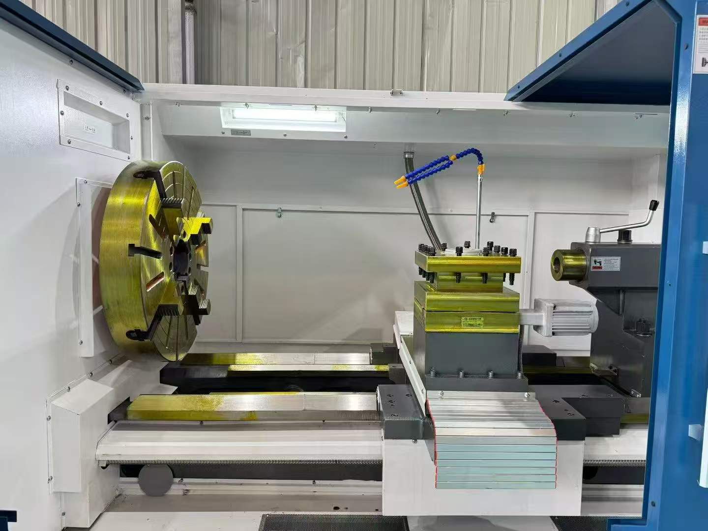 New Heavy-duty CNC Lathe CK 61100 x 1500 photo 4