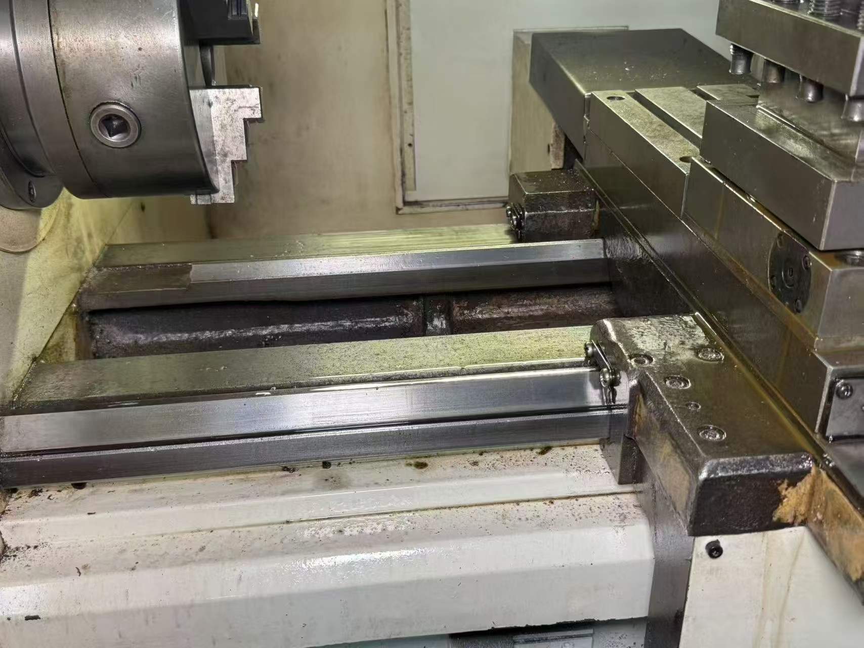 Shanghai Jiatai CK 40/750 CNC Lathe with GSK 980 TDC photo 4