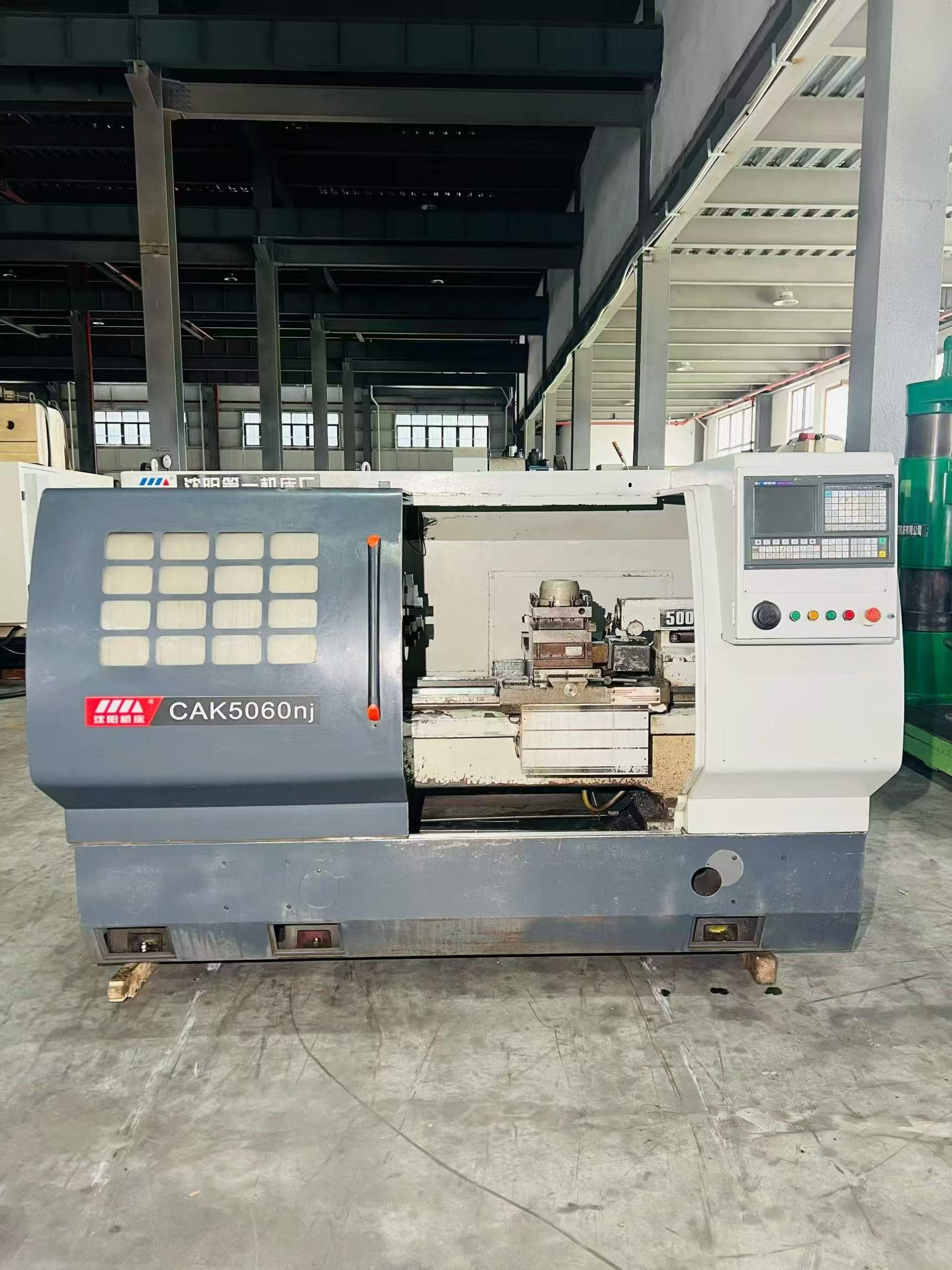 เครื่องกลึง CNC Shenyang 6150 ราคาแฟลชเซล 19,900