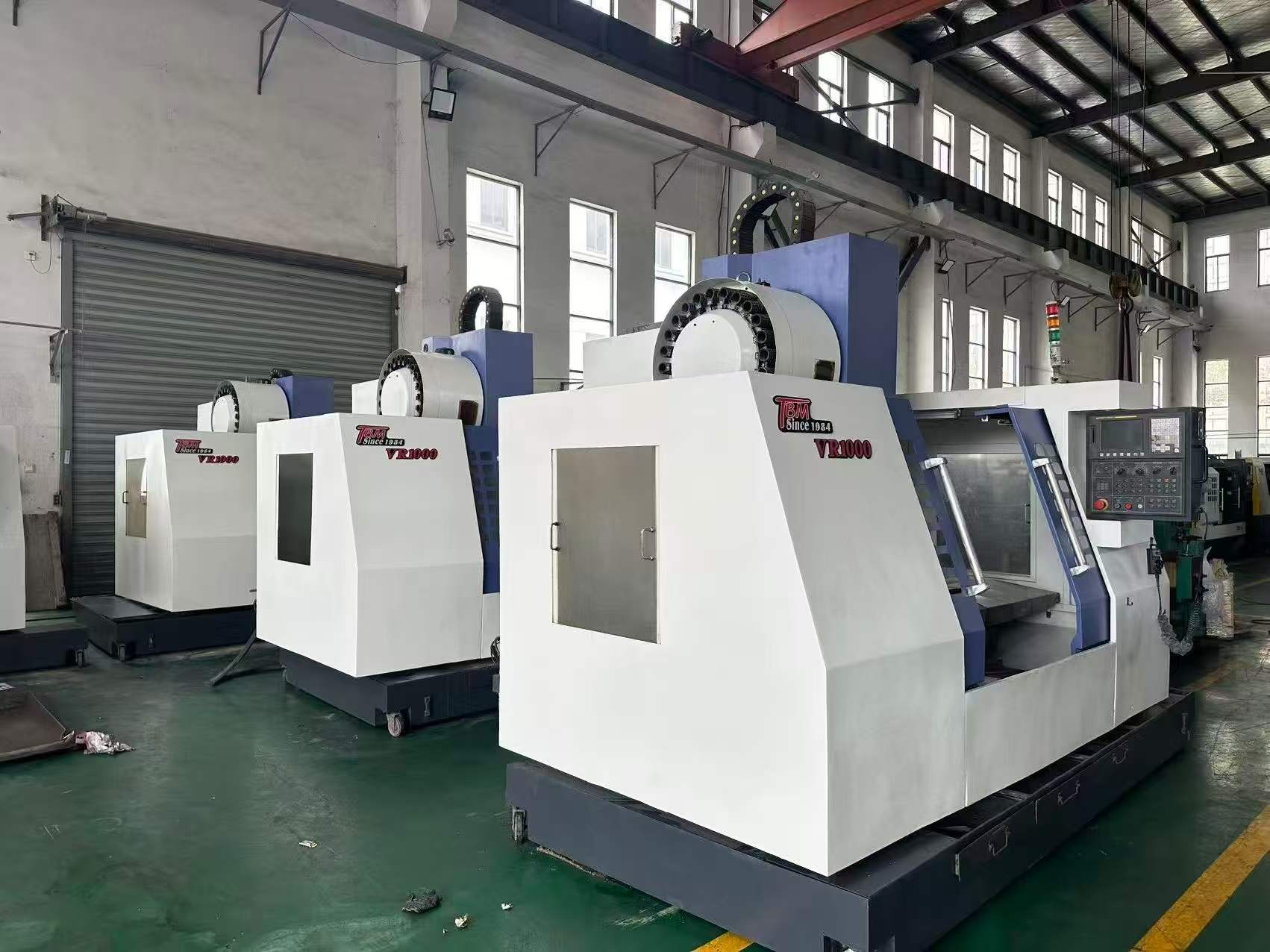 Used Shuangniao 1060 / 1000 Vertical Machining Centers with FANUC MD (Multiple Units) photo 2