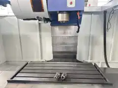 Used Shuangniao 1060 / 1000 Vertical Machining Centers with FANUC MD (Multiple Units) photo 4