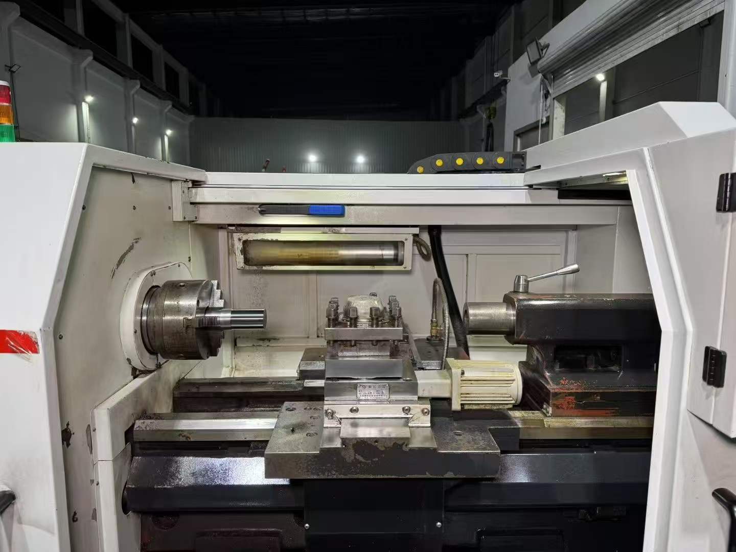 Used Heavy Duty CNC Lathe 6140 x 750 photo 4