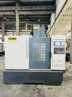 Used Hengda V 40 Vertical Machining Center with Fanuc MD photo 1