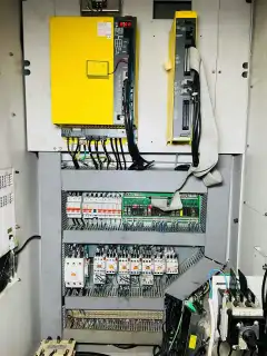 Used Hengda V 40 Vertical Machining Center with Fanuc MD photo 9