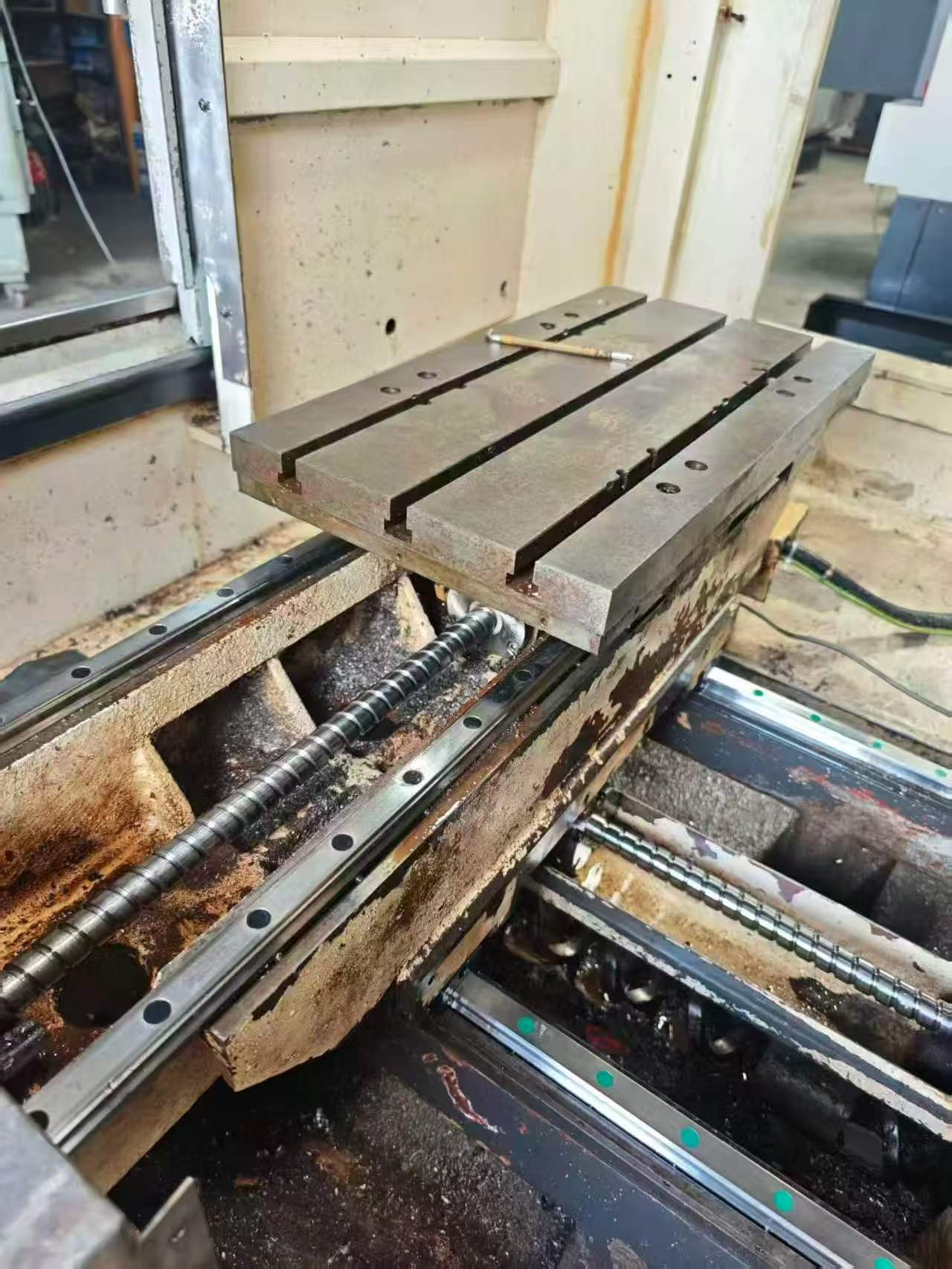 Used Leadwell TV-510 Drilling and Tapping Center photo 4