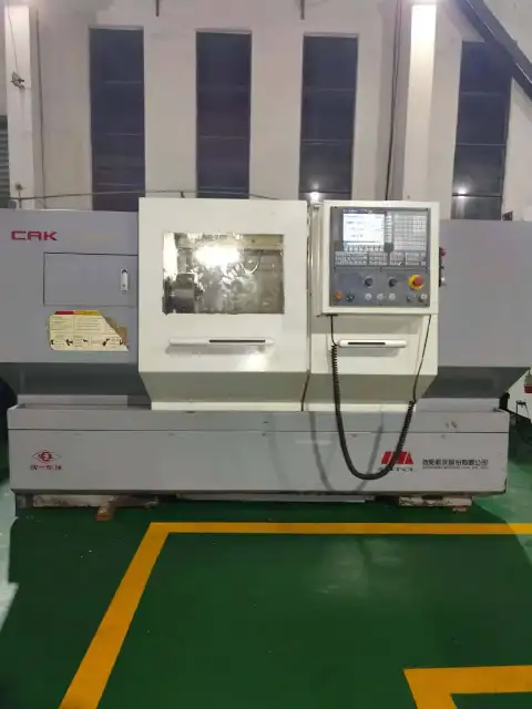 เครื่องกลึง CNC Shenyang CAK 4085 มือสอง
