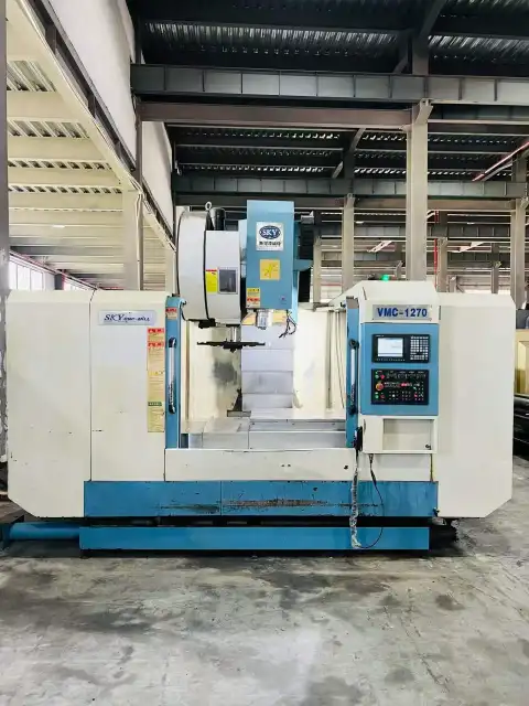 Centro de mecanizado vertical Sikeyuan 1270 usado con Mitsubishi M70