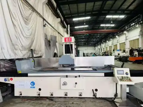 Kullanılmış Yüzey Taşlama Makinesi 700 x 2000 mm