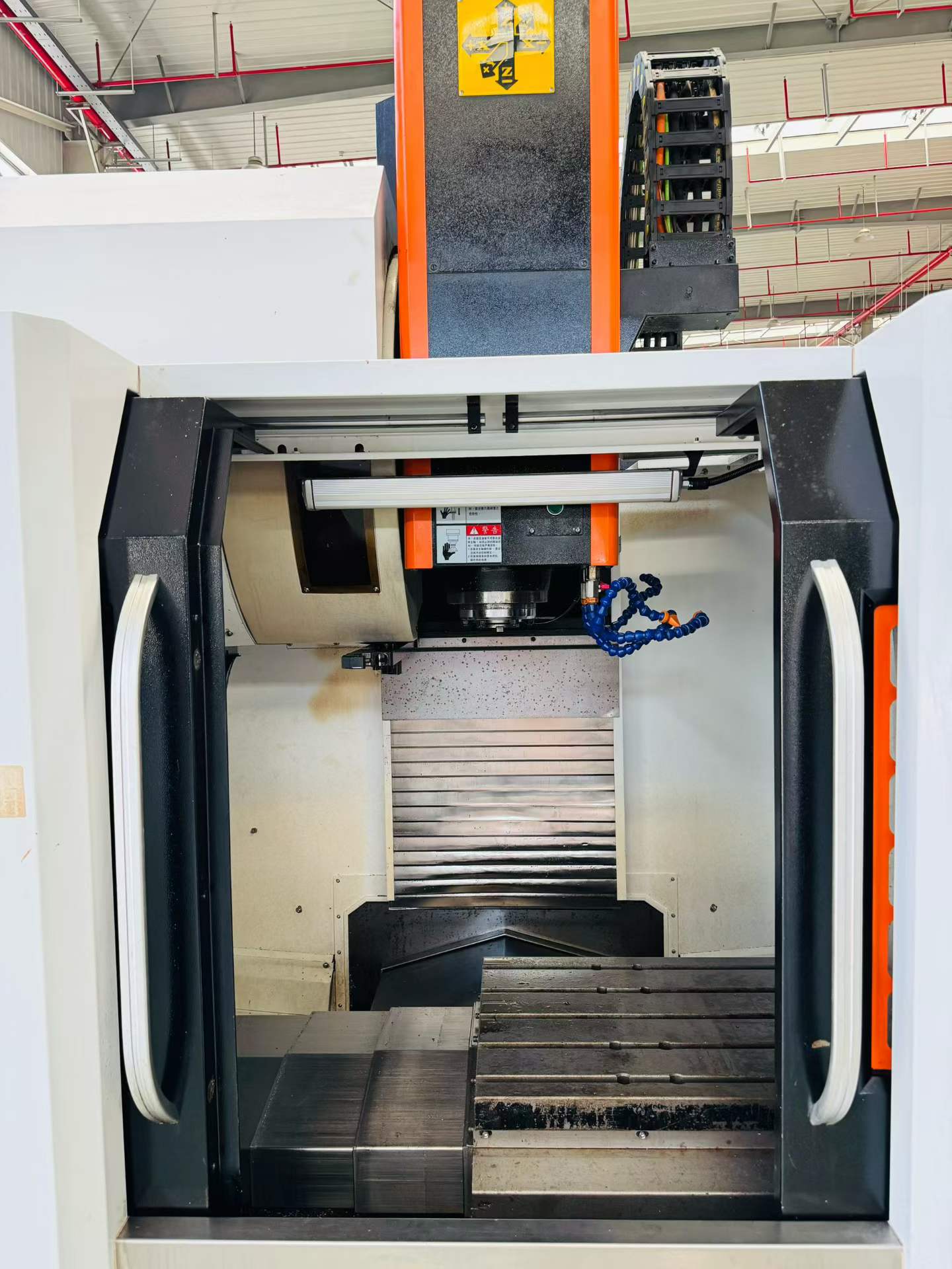 Used Taiqun T-850 L Vertical Machining Center with Fanuc photo 4