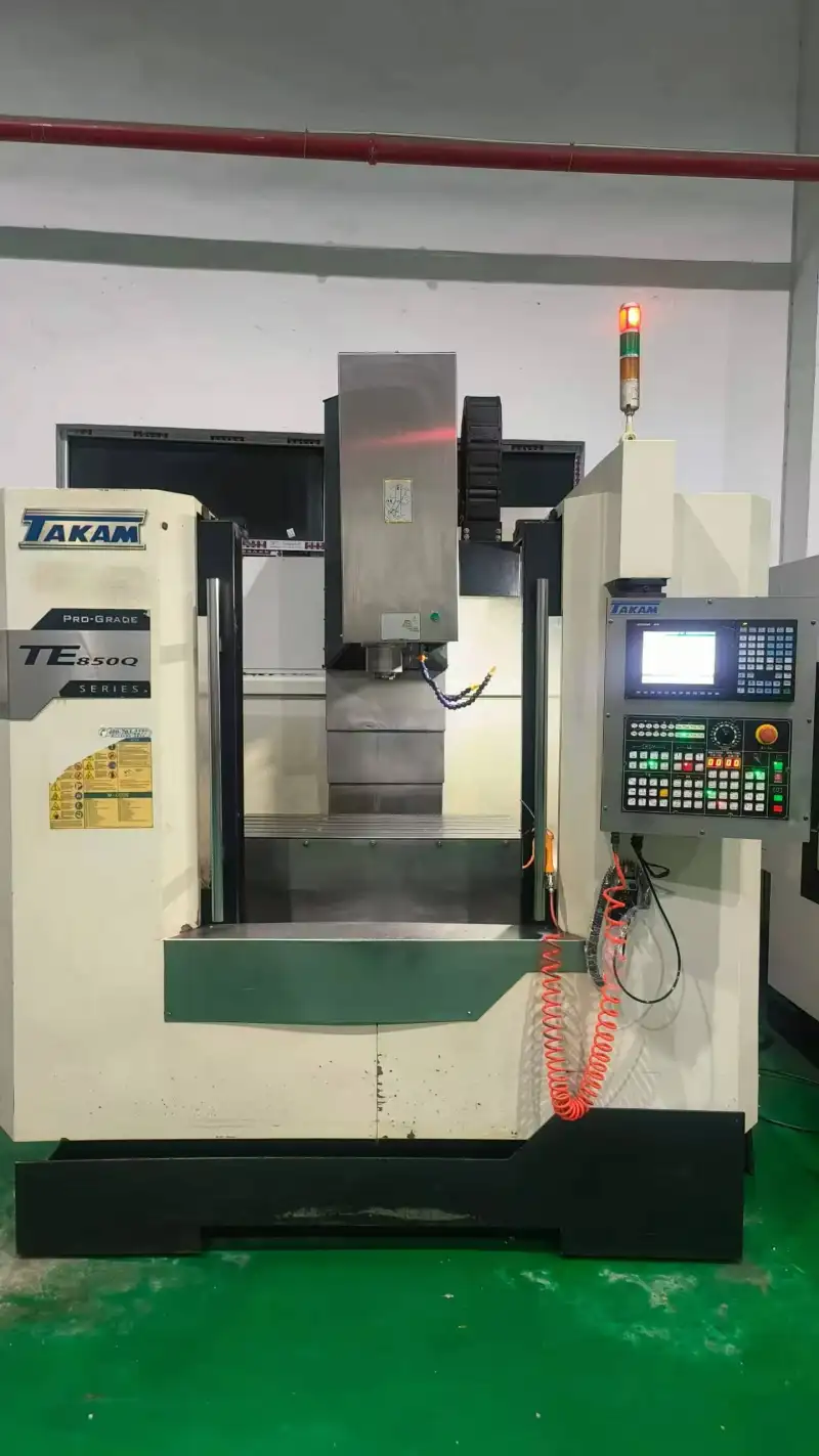 Used Taiwan Daikin 850 CNC Milling Machine with Mitsubishi M 70 photo 1