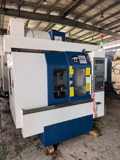 Máy trung tâm gia công đứng Tongtai TMV-850 Au đã qua sử dụng