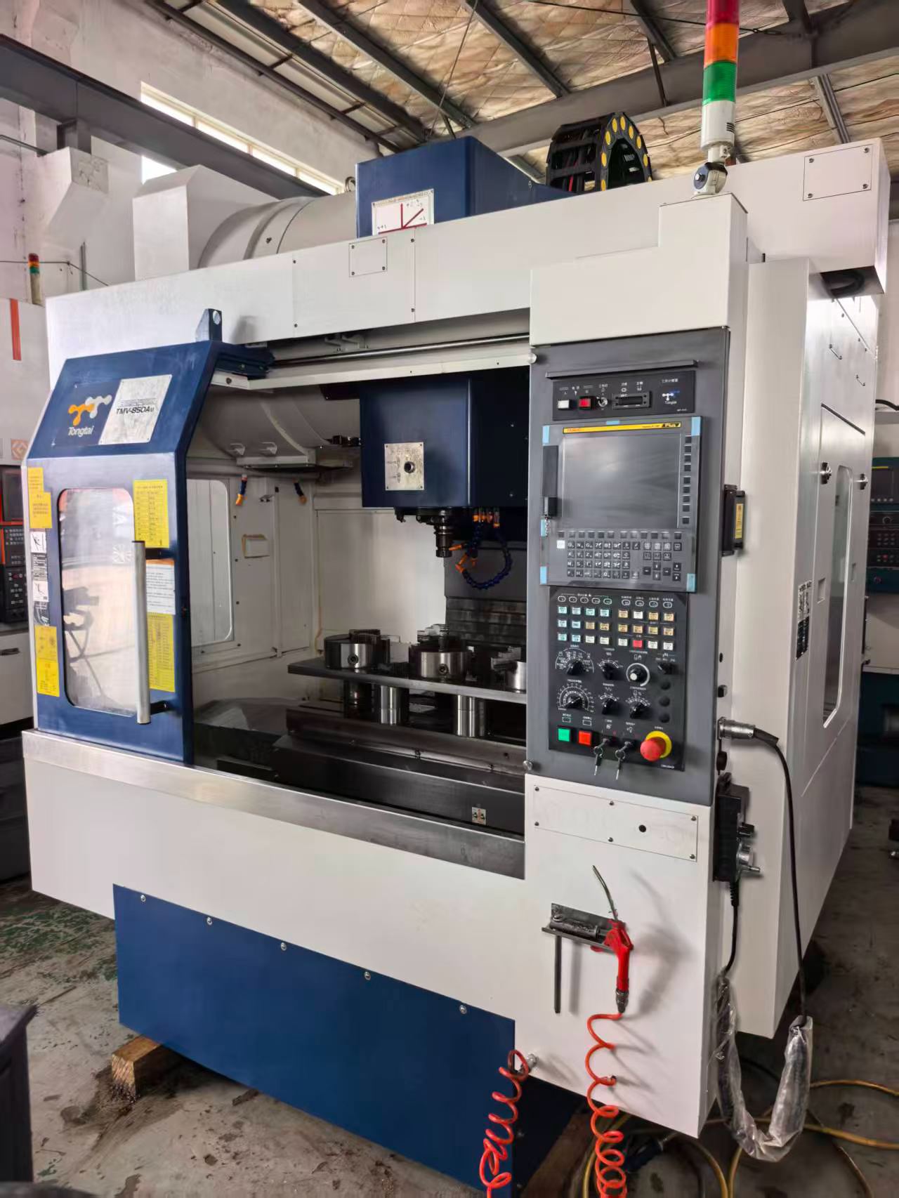 Used Tongtai TMV-850 Au Vertical Machining Center photo 4
