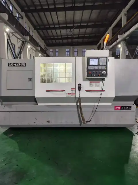 Torno CNC de servicio pesado Yunnan 6163/1500 usado con GSK 980 TDi