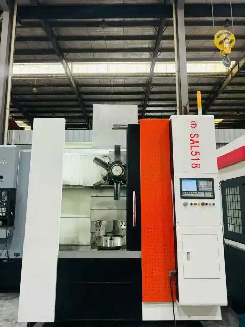 เครื่องกลึงแนวตั้ง CNC ขนาด 800 มม. สภาพใกล้ใหม่ - Shenao SAL 518
